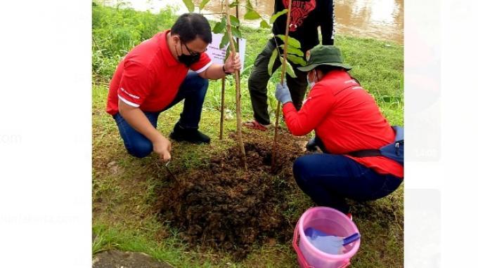 Mulai Hal Kecil dari Tanam Pohon, Basarah Ingin Selamatkan Paru-paru dari Udara Kotor