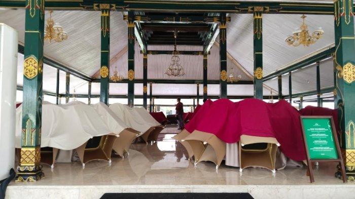 H-3 Pernikahan Kaesang-Erina, Meja dan Kursi Mulai Dipasang di Pendopo Royal Ambarrukmo