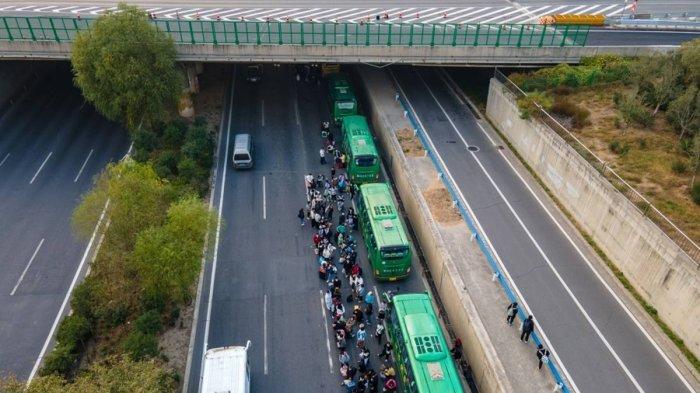 Guangzhou dan Chongqing Umumkan Pelonggaran Pembatasan Covid-19 di Tengah Aksi Protes yang Meluas