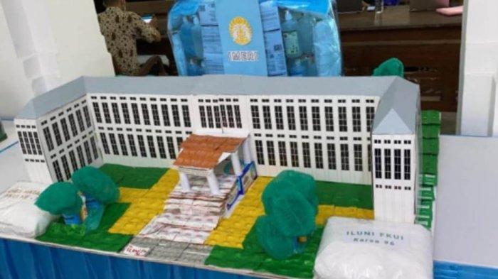 Maket gedung FKUI yang sangat detil dari alat kesehatan