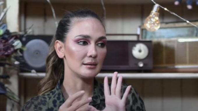 Tanggapan Luna Maya saat Ditanya Kemungkinan Kembali Menjalin Hubungan Asmara dengan Ariel NOAH