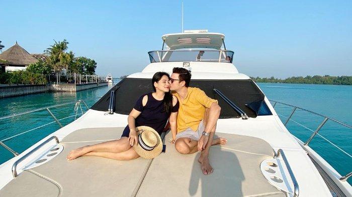 Yakin dengan Christian Sugiono, Titi Kamal Tak Buat Perjanjian Pra Nikah