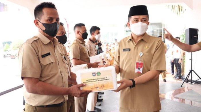 Kemendagri Potong 237 Hewan Kurban dan Bagikan 9.944 Paket Daging Idul Adha 1443 Hijriah
