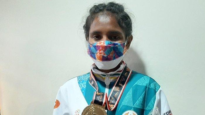 Ona Antryni Paays Bertekad Pertahankan Medali Emas Tinju di PON Berikut