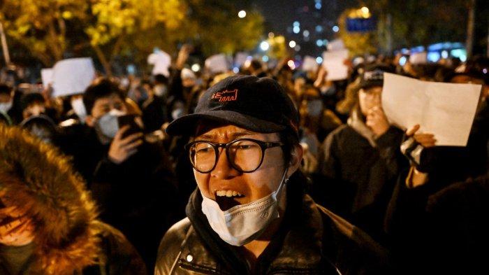 Pakar Penyakit Menular Asal Amerika Serikat Desak China Tingkatkan Vaksinasi pada Lansia