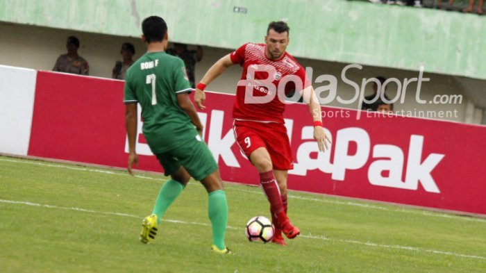 Jelang Berakhirnya Liga 1, Marko Simic Dapat 2 Benda Sakti dari Piala Dunia 2018