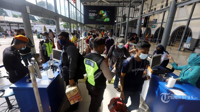 Ramadan, Penumpang KA Jarak Jauh Bisa Sahur dan Buka Puasa di Perjalanan
