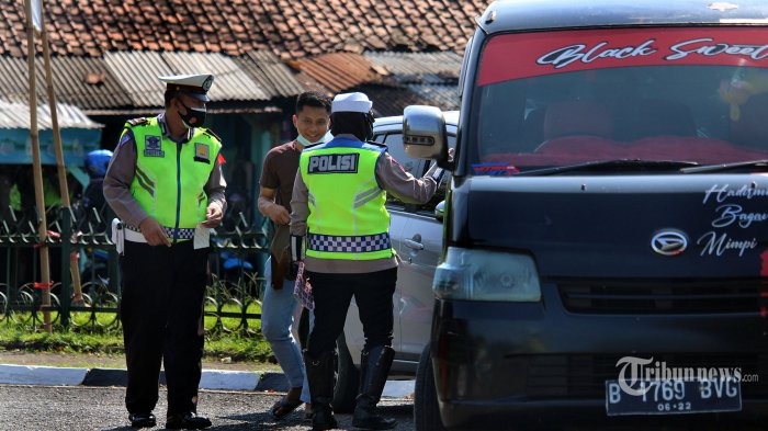 PPKM Darurat Berlaku Malam Ini, Polisi Tutup Sejumlah Titik Perbatasan Menuju Lebak Banten