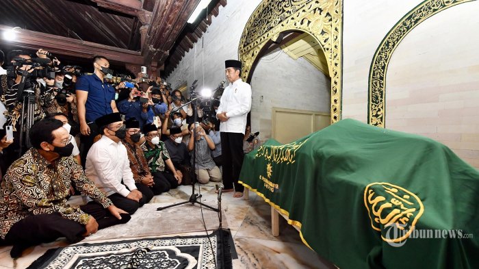 Ribuan Pelayat Antar Mendiang Buya Syafii ke Pemakaman di Kulonprogo