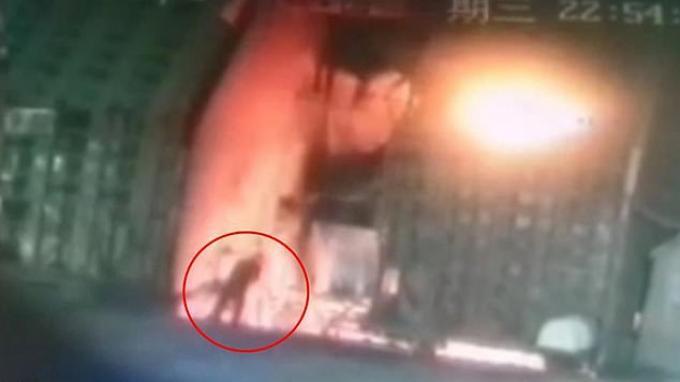 Pria di China Lompat ke Tungku Baja Cair Gegara Sahamnya Ambles, Rugi Rp 133 Juta
