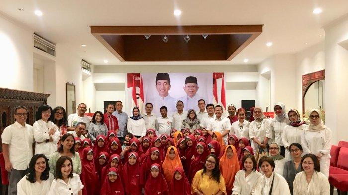 Relawan Alumni SMA 3 Jakarta Gelar Syukuran Pemilu Damai Bareng Anak-anak Yatim Piatu