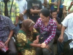 Rieke Ditangisi Pedagang Stasiun Depok Baru