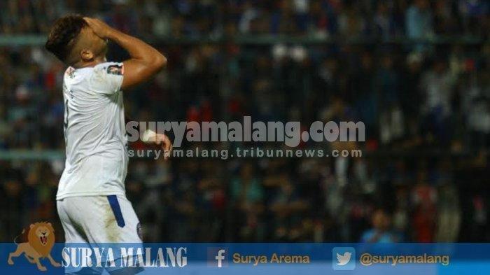 Arema FC Kini Tak Punya Striker Asing, Apa Alasan Robert Lima Gladiator Didepak?