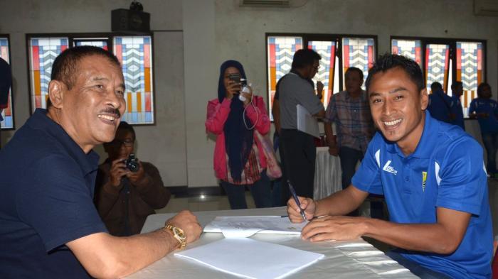 Dikontrak Persib Dua Tahun, Samsul akan Boyong Keluarganya ke Bandung