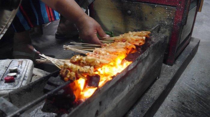 Sate kelinci di Warung Sate Kelinci Pak Sakiyo