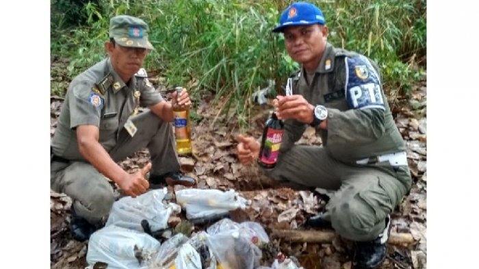Dua Perempuan Diciduk Satpol PP, Diduga Pengedar Miras dan Memfasilitasi Praktik Asusila