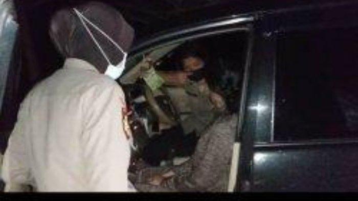 Berbuat Mesum dalam Mobil, Pasangan Mahasiswa Kepergok Petugas dan Ngaku 2 Kali Hubungan Badan