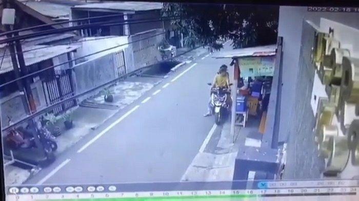 Aksi Sepasang Kekasih Curi Handphone Milik Pedagang di Kemayoran, Pelaku Pura-pura Jadi Pembeli