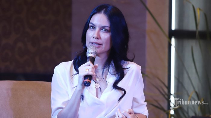 Masih Berkharisma di Usia Setengah Abad,Sophia Latjuba Ternyata Keturunan Orang Penting,Sahabat Ratu
