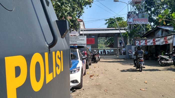 Tahanan Mako Brimob Tiba di Dermaga Diwijayapura Cilacap, Penyeberangan Berlangsung Cepat