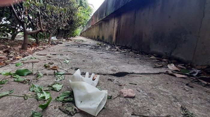 Seorang Pria Kehilangan Nyawa Setelah Lakukan Aksi Bakar Diri di Pinggir Kali Ciliwung