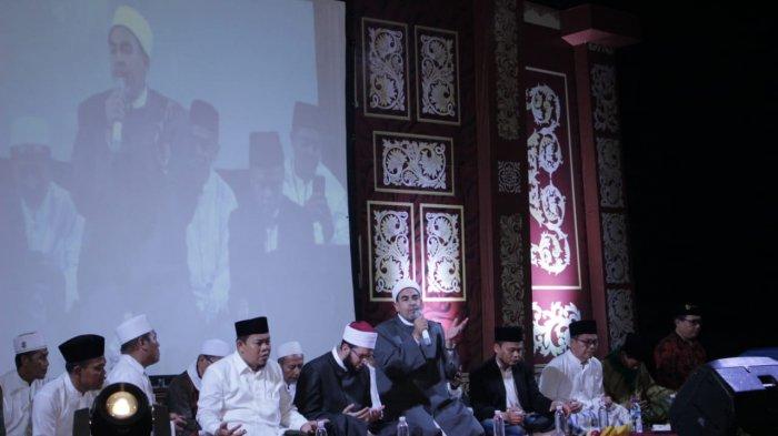 Haul KH Anas Sirojudin ke-6 di Pesantren Bina Insan Mulia, Cirebon, dihadiri para tokoh termasuk tamu undangan dari Universitas Al Azhar, Kairo, Mesir.