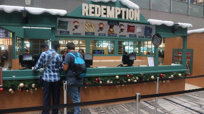 Tempat pembelian merchandise ekslusif Harry Potter di Terminal 3 Bandara Changi