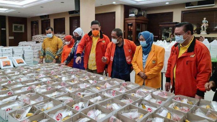 Kartini GPPK Kosgoro 1957 Buka Dapur Umum dan Bagikan Makanan Selama Ramadan