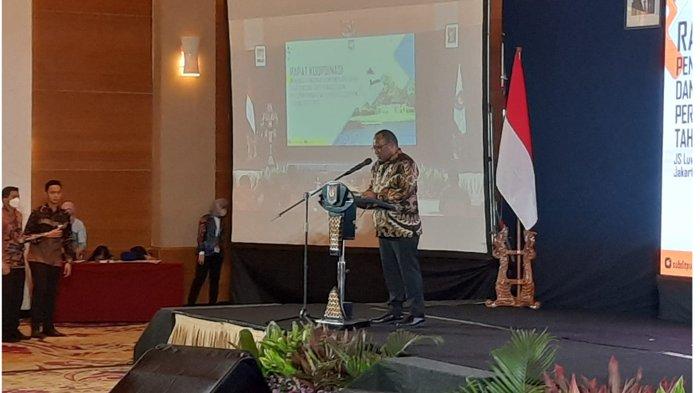 Roda Pemerintahan di Kabupaten Mamberamo Tengah Kini di Bawah Arahan Wakil Bupati Yonas Kenelak