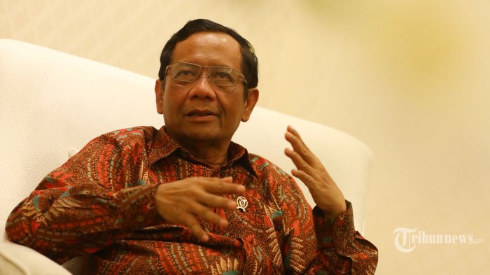 Terkait Aturan Wajib Jilbab bagi Siswi Non-Muslim di Padang, Mahfud MD Berikan Tanggapannya