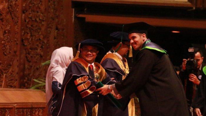 Universitas Al Azhar Indonesia Kembali Mewisuda 311 Lulusan S1 dan S2