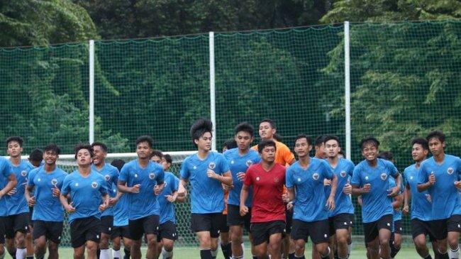 latihan-para-pemain-timnas-u-19-indonesia-2.jpg