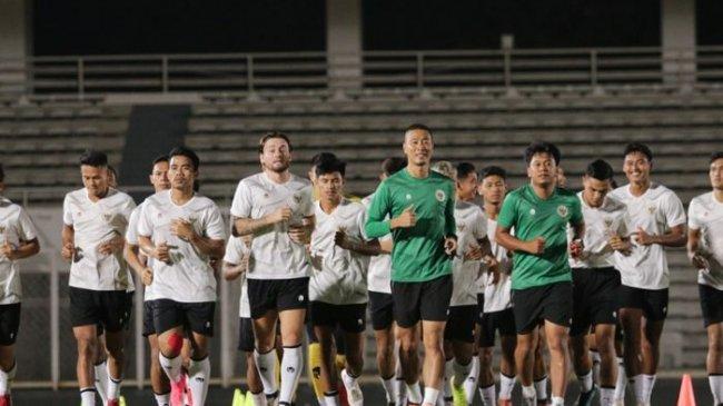 skuat-timnas-indonesia-pada-sesi-latihan-perdana.jpg