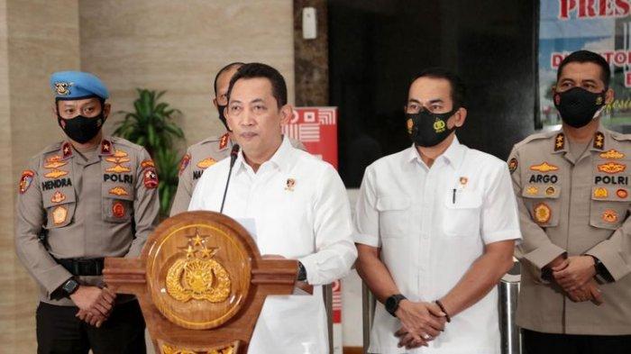 Kabareskrim Komjen Listyo Sigit Prabowo (tengah) di Gedung Bareskrim, Jakarta Selatan, Selasa (15/12/2020).