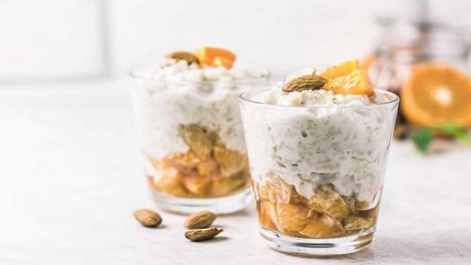 Overnight Oat Kurma Kacang