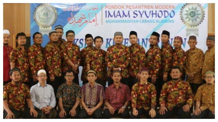 Para pengajar di Pondok Pesantren Modern Imam Syuhodo