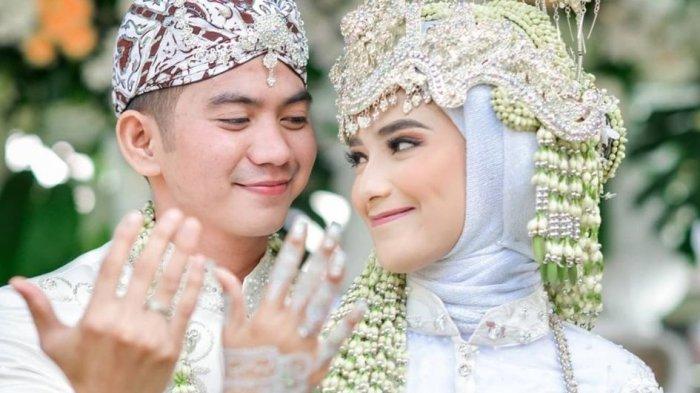Kabar gembira datang dari pasangan Ridho DA dan Nadya Mustika atas kelahiran buah hati pertama mereka pada Selasa (13/4/2021)