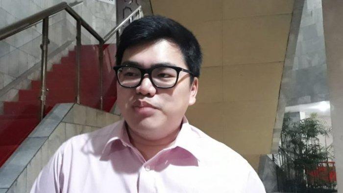 Anggota Komisi C DPRD DKI Jakarta dari Fraksi Partai Solidaritas Indonesia (PSI) Anthony Winza Probowo di Gedung DPRD DKI Jakarta, Jalan Kebon Sirih, Jumat (6/12/2019).(KOMPAS.com/NURSITA SARI)