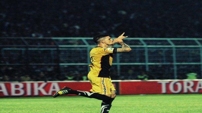 Arthur Cunha di Mitra Kukar