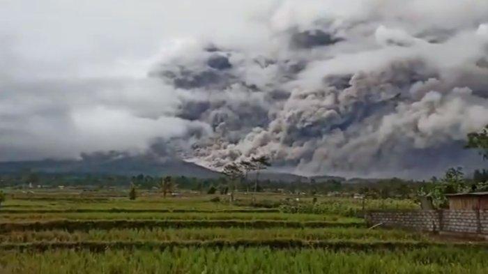 awan-panas-guguran-apg-gunung-semeru.jpg