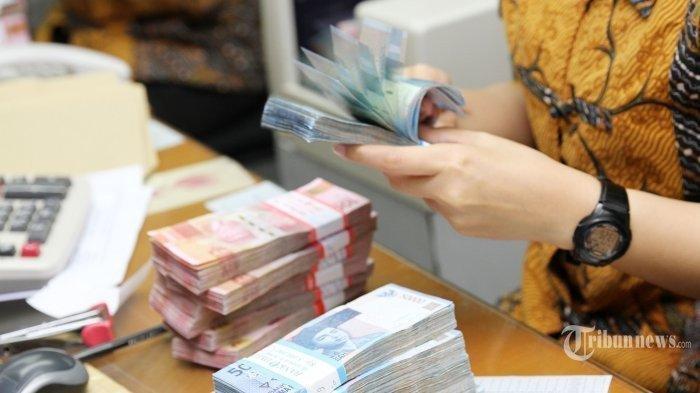 Ilustrasi uang di bank