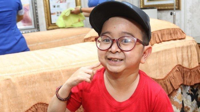 daus-mini-dikenal-sebagai-aktor-sekaligus-komedian-indonesia-2.jpg