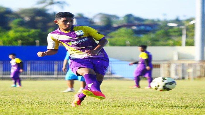 Miftahul Hamdi berseragam Persiba Balikpapan.