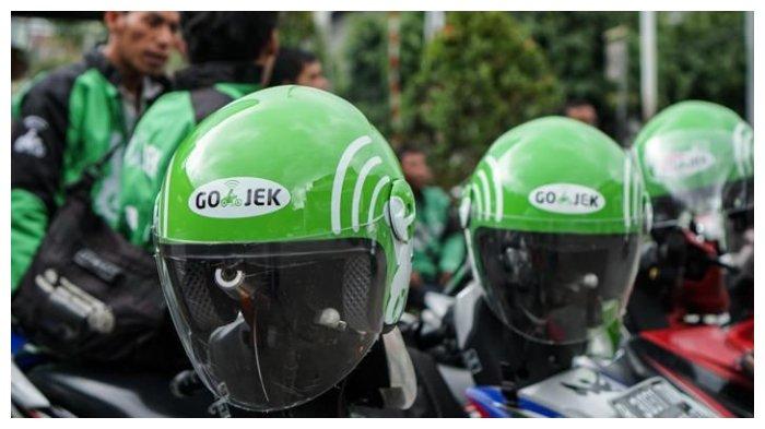 helm-gojek.jpg