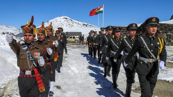 ILUSTRASI - Pasukan militer India dan China berpatroli bersama di Lembah Galwan.
