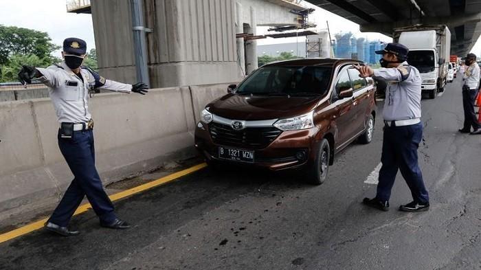 Mobil pribadi akan menjadi sasaran utama untuk melakukan rapid test antigen, karena ditakutkan mereka pergi liburan.