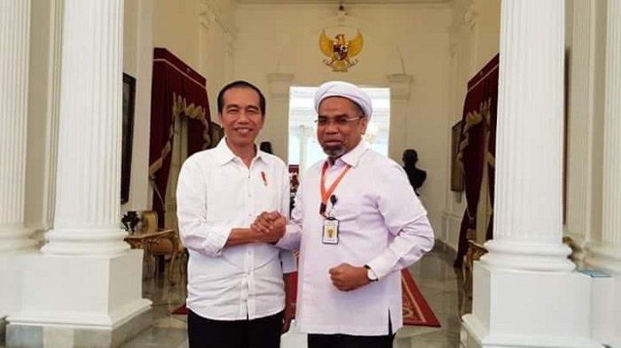 Karni Ilyas menyindir Ali Ngabalin yang kini tak jadi staf khusus Presiden lagi, jadi penasehat spiritual atau juru bicara?