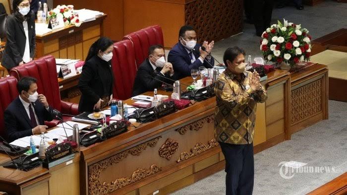 Pembahasan UU Cipta Kerja