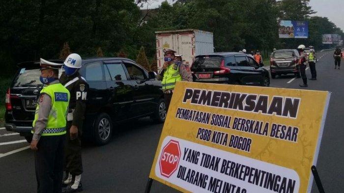 pemeriksaan-kendaraan-yang-melintas-di-pintu-tol-jagorawi.jpg