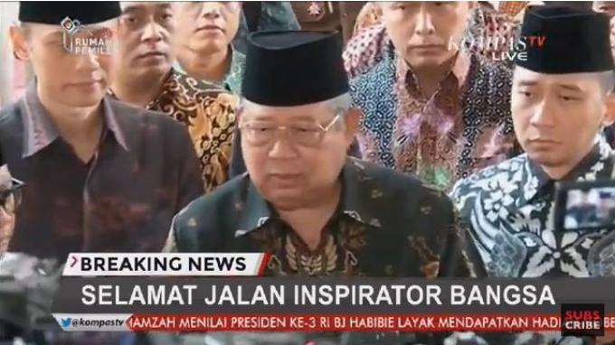 SBY ketika memberikan keterangannya setelah melayat mendiang BJ Habibie di Jalan Partra Kuningan, Jakarta Selatan, Kamis (12/9/2019).(Kompas TV)